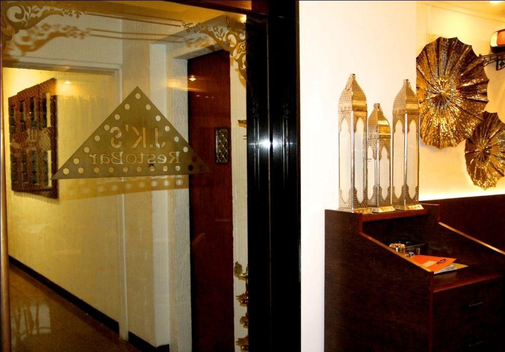 Hotel Samraj Mumbai Bagian luar foto