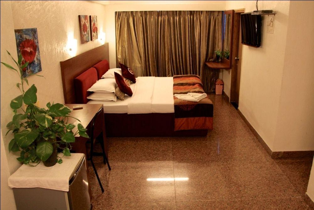 Hotel Samraj Mumbai Bagian luar foto