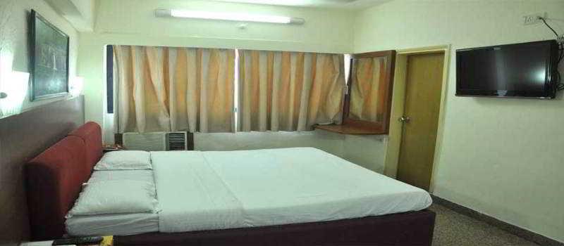 Hotel Samraj Mumbai Bagian luar foto